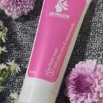 Rahasia Kulit Lembap dan Glowing? Glycerin di Java Glow Facial Wash Jawabannya! WhatsApp Image 2025-07-21 at 08.24.30 (1)