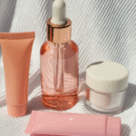 Skincare Minimalis: Hemat Tapi Tetap Glowing! Beige & White Feminine Inspiration Quote Instagram Post (2)