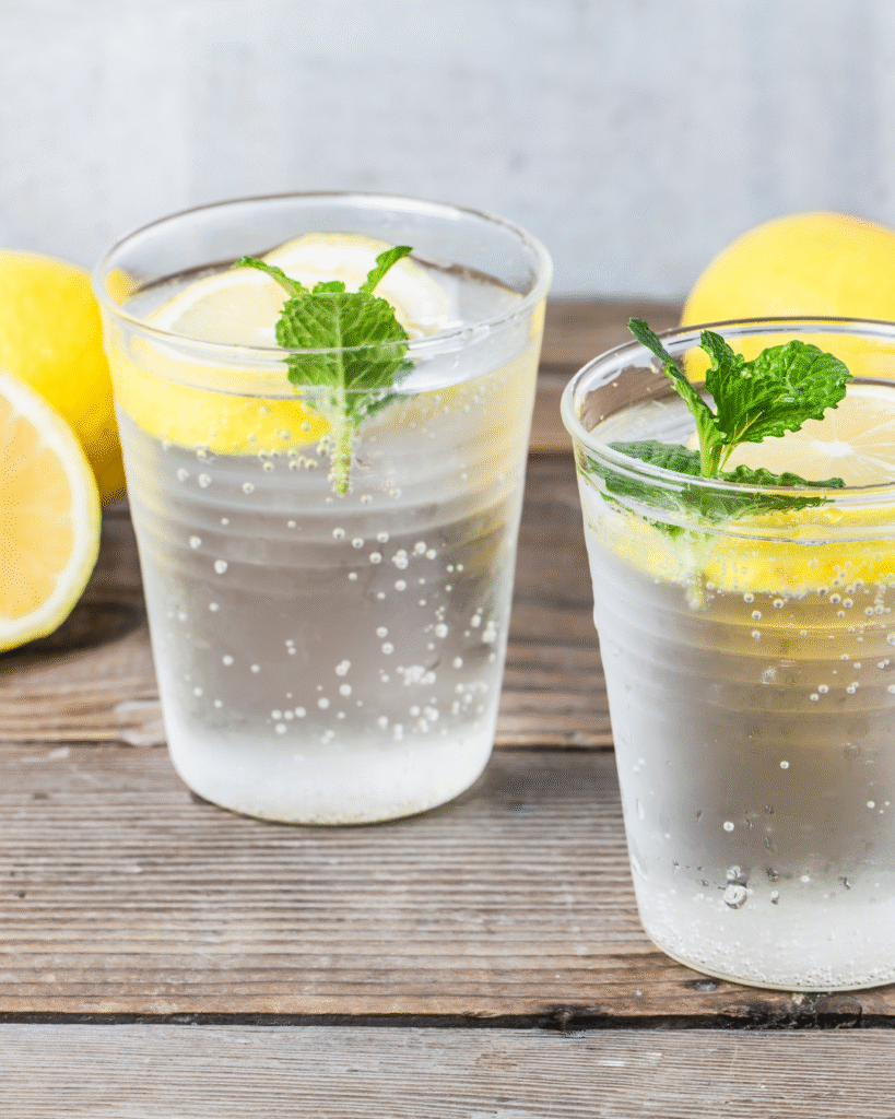 Detoks Bukan Cuma Air Lemon: Ini Cara Aman Biar Nggak Malah Kusam