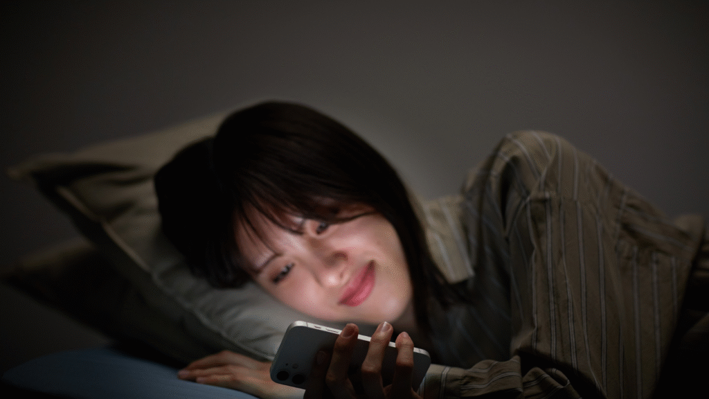 Apakah Sering Begadang Bisa Bikin Kulit Rusak?