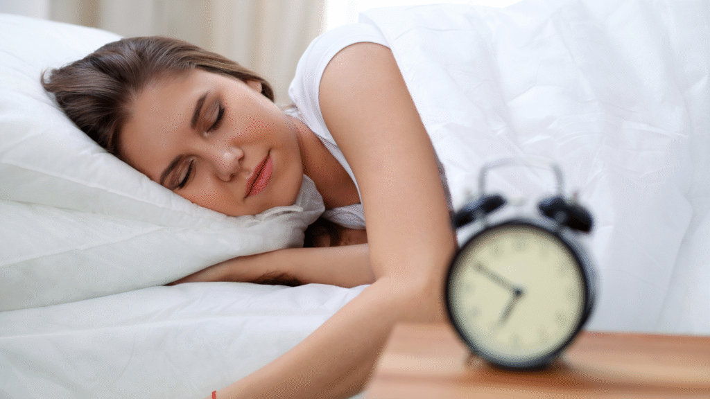 Tidur Cukup sama dengan Skincare Gratis? Mitos atau Fakta?