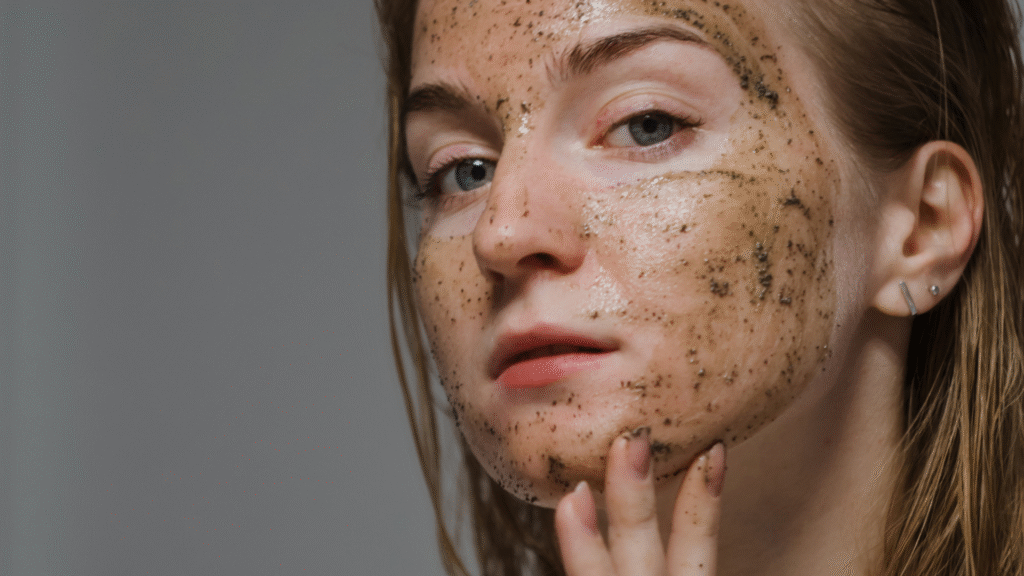 Rahasia Clay Mask: Mengontrol Minyak tanpa Bikin Kulit Kering